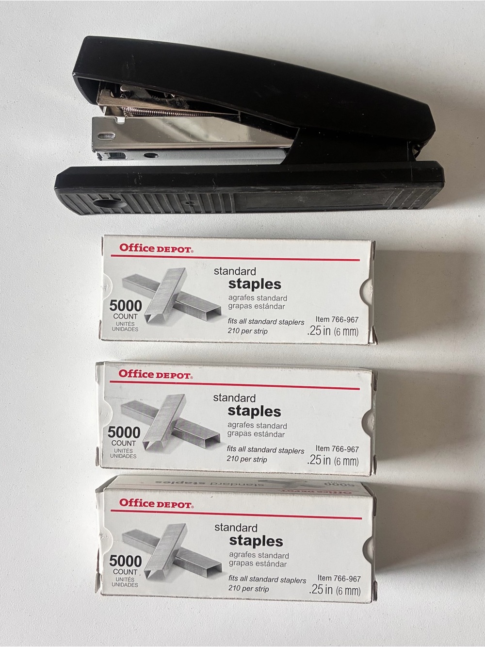 Standard Desktop Stapler With 2.5 Boxes of Office Depot Standard Staples